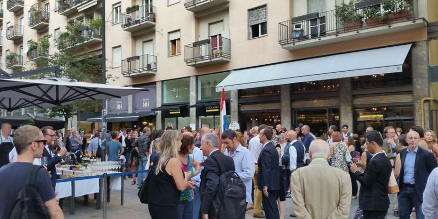 Izložba “Hrvatska iz zraka” u središtu Milana Izložba “Hrvatska iz zraka” u središtu Milana