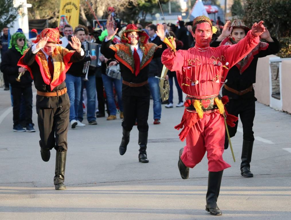 2. Međunarodna karnevalska povorka Virskih maškara