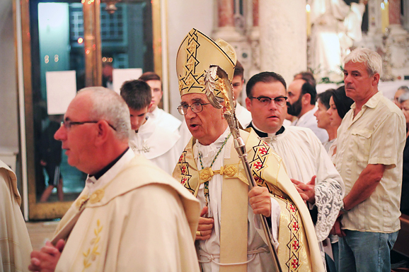 Svečana večernja misa u crkvi Sv.Šime (foto:Saša Čuka)