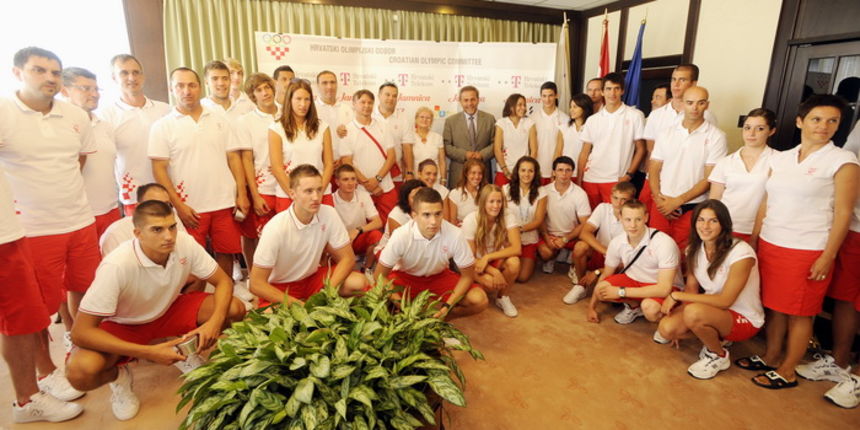 Zagreb, 100810.
Na zagrebackom aerodromu Pleso odlazak mladih hrvatskih olimpijaca na Olimpijske igre mladih koje ce se odrzati u Singapuru od 14.-26. kolovoza.
Foto: Drago Sopta / CROPIX Zagreb, 100810.
Na zagrebackom aerodromu Pleso odlazak mladih hrvatskih olimpijaca na Olimpijske igre mladih koje ce se odrzati u Singapuru od 14.-26. kolovoza.
Foto: Drago Sopta / CROPIX