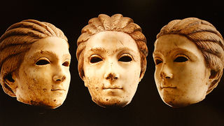 Izložba fotografija Ive Pervana i Mladena Radolovića Mrlje u crkvi SV.Donata Izložba fotografija Ive Pervana i Mladena Radolovića Mrlje u crkvi SV.Donata