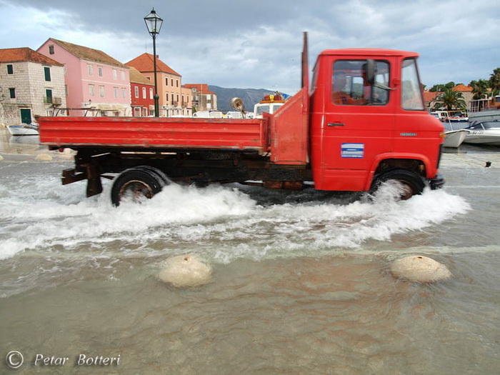 Plima u Starom Gradu na Hvaru 9. studenog 2010, Foto: Petar Botteri