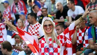 Hrvatski navijači okupirali Lens uoči utakmice s Portugalom, Photo: PIXSELL Hrvatski navijači okupirali Lens uoči utakmice s Portugalom, Photo: PIXSELL