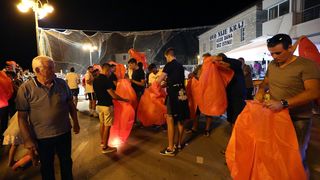 U Vodicama pušteni lampioni za tragično stradale vatrogasce na Kornatima U Vodicama pušteni lampioni za tragično stradale vatrogasce na Kornatima