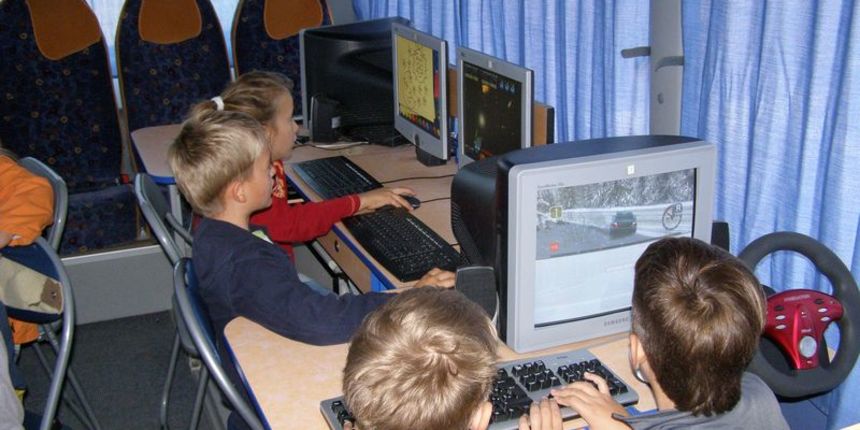 Autobus igraonica u Posedarju (Foto: Josip Prskalo)