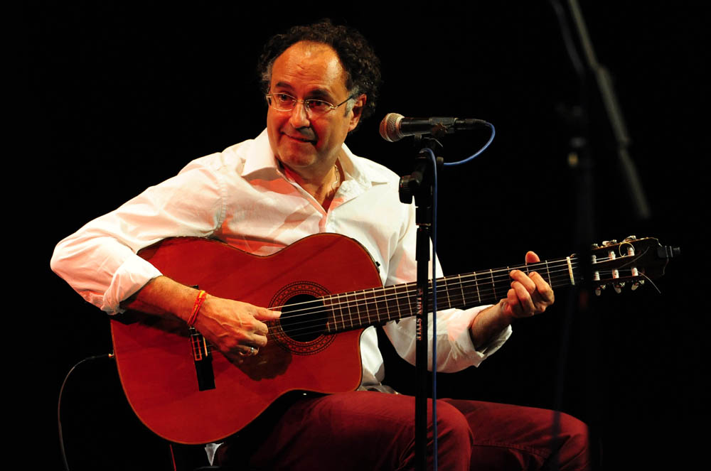 Zadar, .24.07.2012. snimio: Nenad Marčev
Brasil acoustic
Magda Mendes – vokal
Marcelo Godoy – vokal & akustična gitara
Nelson Latif – cavaquinho & akustična gitara
Gosti:
Renato Švorinić, bas,
Jadran Dučić Čićo, bubnjevi
Nebojša, ha Zadar, .24.07.2012. snimio: Nenad Marčev
Brasil acoustic
Magda Mendes – vokal
Marcelo Godoy – vokal & akustična gitara
Nelson Latif – cavaquinho & akustična gitara
Gosti:
Renato Švorinić, bas,
Jadran Dučić Čićo, bubnjevi
Nebojša, ha