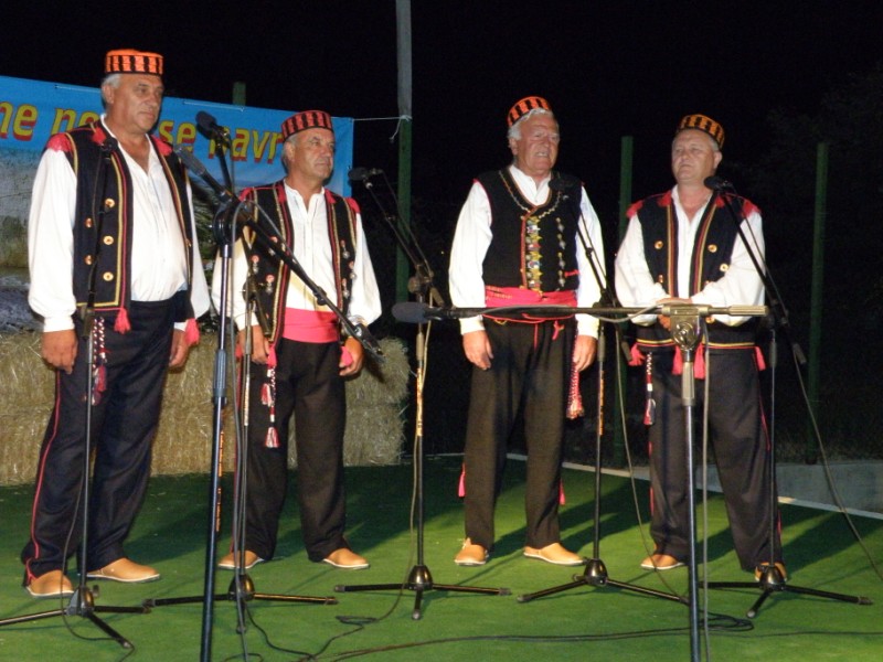 Lišane Ostrovičke: 1. Večer ojkanja “Od Sinja do Nina i Brinja”, Foto: Marko Mane Ledenko