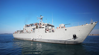 Polazak ratnog broda HRM-a sa zadarske rive (foto:Saša Čuka)