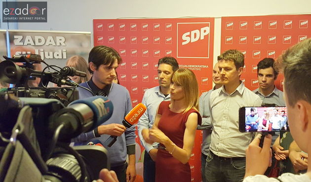 Sabina Glasovac u izbornom stožeru SDP-a
