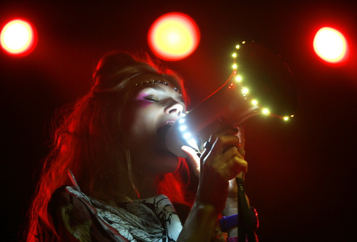 Zagreb, 210611.
RSC Jarun.
Otok hrvatske mladezi.
T-mobile INmusic festival.
Prvi dan tradicionalno najveceg glazbenog spektakla u Hrvatskoj koji se odrzava 21. i 22.06.
Na slici: grupa The Do.
Foto: Tomislav Kristo / CROPIX Zagreb, 210611.
RSC Jarun.
Otok hrvatske mladezi.
T-mobile INmusic festival.
Prvi dan tradicionalno najveceg glazbenog spektakla u Hrvatskoj koji se odrzava 21. i 22.06.
Na slici: grupa The Do.
Foto: Tomislav Kristo / CROPIX