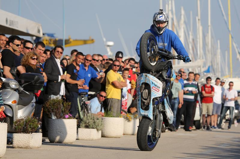 Vitrenjak: Moto vratolomije Nina Šarina Paky-ja, Foto: Filip Brala/PIXSELL Vitrenjak: Moto vratolomije Nina Šarina Paky-ja, Foto: Filip Brala/PIXSELL