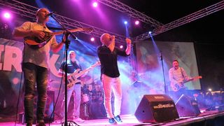 Prvi koncert popularnog slavonskog benda Vigor na otoku Viru