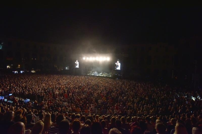 Koncert Olivera Dragojevića i Zlatana Stipišića u pulskoj Areni. Kao gosti nastupili su 2CELLOS. Photo: Duško Marušić/PIXSELL