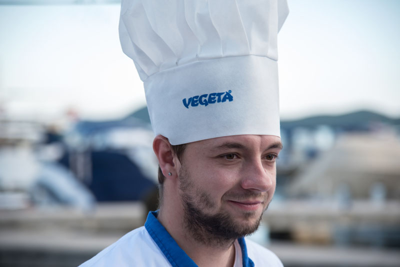 11. Gastol stol na biogradskoj rivi. Foto: Vinko Pešić 11. Gastol stol na biogradskoj rivi. Foto: Vinko Pešić