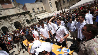 Hrvatska rukometna reprezentacija na Narodnom trgu (foto: Marin Gospić)