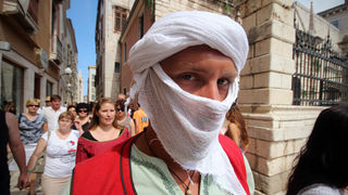 Vitezovi vranski na Narodnom trgu (foto:Saša Čuka) Vitezovi vranski na Narodnom trgu (foto:Saša Čuka)