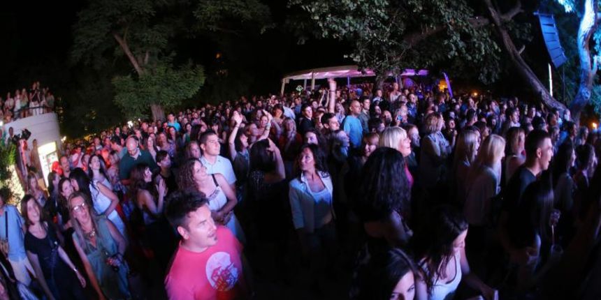 05.07.2013., Zadar – Zlatan Stipisic Gibboni nastupio je u baru Ledana pred mnogobrojnom publikom, promovirajuci novi album 20th Century Man. Photo: Filip Brala/PIXSELL