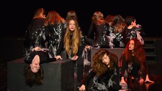 Premijera predstave “U sjeni” udruge “Igrajmo se” Premijera predstave “U sjeni” udruge “Igrajmo se”