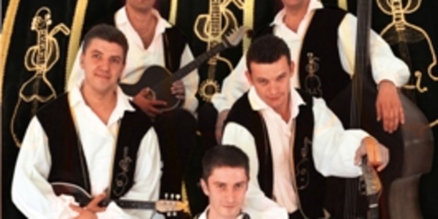 Pet Tambura Pet Tambura