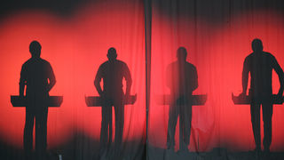 Zagreb, 240609.
Prva vecer T-mobile IN Music Festivala koji se odrzava na Jarunu na dvije pozornice. Kao zvijezde prve veceri najavljeni su Lilly Allen, Kraftwerk, Franz Ferdinand na T-mobile stageu i Rokia Traore na Nokia stageu. 
Na slici: nastup njemac