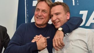 Praćenje izbornih rezultata u stožeru zadarskog HDZ-a, Foto: Dino Stanin/PIXSELL