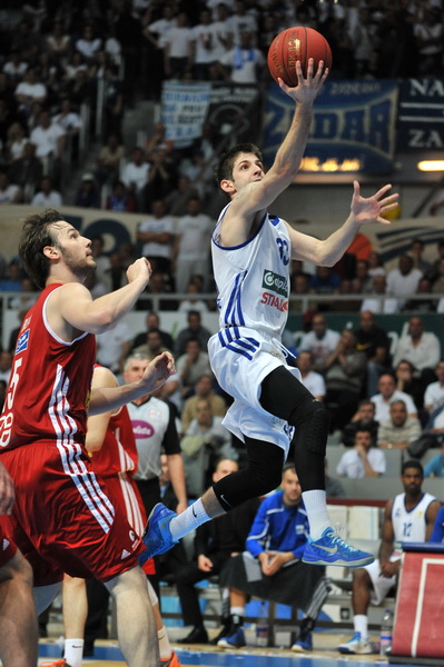 Zadar, 260513.
Dvorana Kresimira Cosica. 
3. polufinalna utakmica prvenstva Hrvatske izmedju KK Zadar i KK Cedevita.
Na fotografiji: Bilan i Prostran.
Foto: Luka Gerlanc / CROPIX