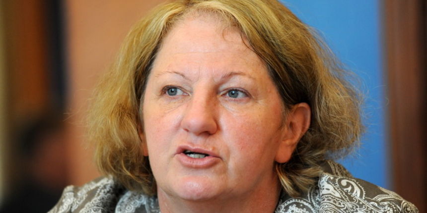 Zadar,290912
Ministrica kulture prof. dr. sc. Andrea Zlatar Violic na radnom sastanku sa zadarskim gradonacelnikom dr. Zvonimirom Vrancicem i predstavnicima zadarskih kulturnih ustanova u gradskoj vijecnici.
Na fotografiji: ministrica Andrea Zlatar Violic