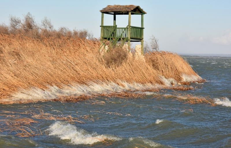 Zaledilo Vransko jezero u lučici na Prosici