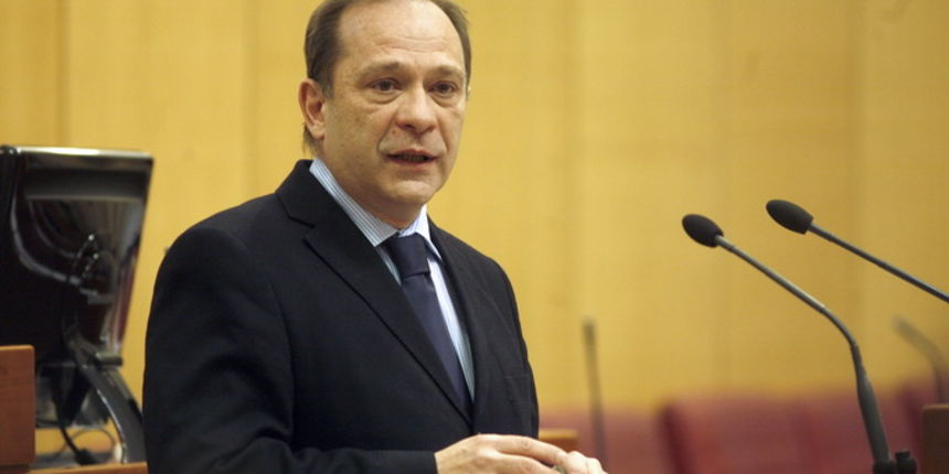 Zagreb. 170212.
Hrvatski sabor.
Rredovna sjednica sabora. Nastavak rasprave o izmjenama Zakona o ustrojstvu i djelokrugu ministarstava i drugih sredisnjih tijela drzavne uptave.
Na fotografiji: Davorin Mlakar.
Foto: Damjan Tadic / CROPIX