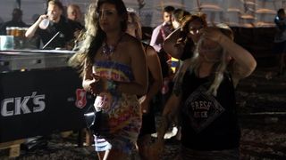 Novalja, Zrce – Koncert Chrisa Browna, koji je trebao biti odrzan na plazi Zrce, zbog jakog vjetra je otkazan te je, umjesto na plazi, Chris Brown koncert odrzao u prepunom klubu Aquarius. Photo: Dalibor Urukalovic/PIXSELL Novalja, Zrce – Koncert Chrisa Browna, koji je trebao biti odrzan na plazi Zrce, zbog jakog vjetra je otkazan te je, umjesto na plazi, Chris Brown koncert odrzao u prepunom klubu Aquarius. Photo: Dalibor Urukalovic/PIXSELL