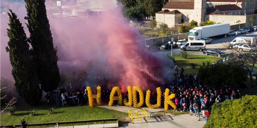 Torcida, performans Torcida, performans