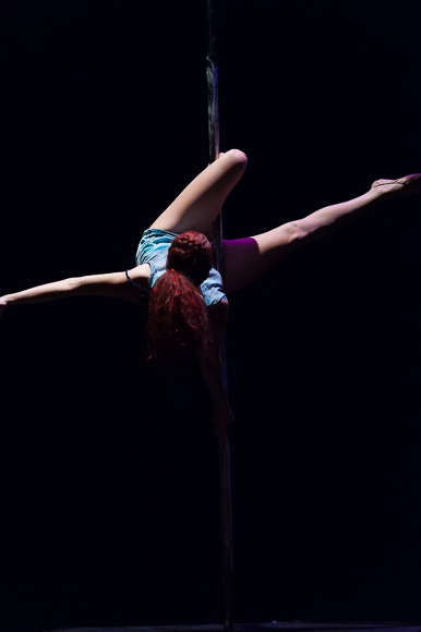 Pole/Chair/Dance show “Mental” @ HNK Zadar, 12.3.2016 – Foto: Ivan Toman Pole/Chair/Dance show “Mental” @ HNK Zadar, 12.3.2016 – Foto: Ivan Toman