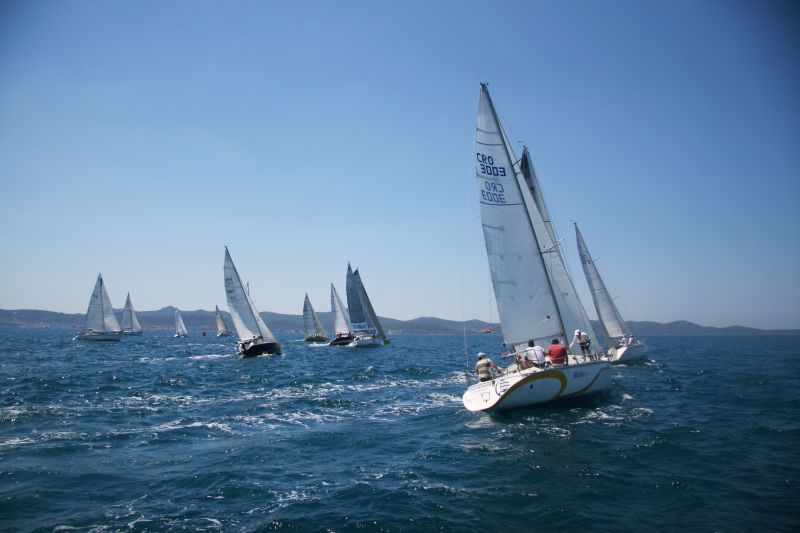 Image 988979 (auto) Image 988979 (auto)