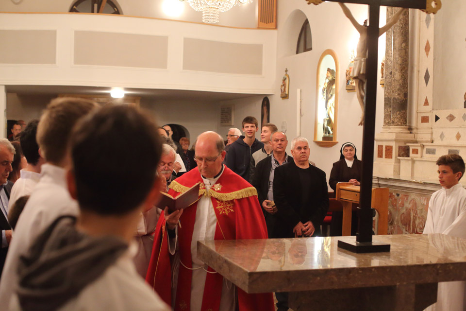 Tradicionalna procesija Velikog petka u sv. Roku