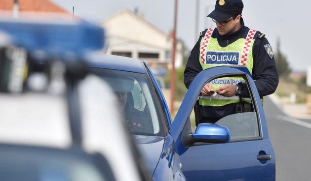 Sudar, prometna nesreća, policija ilustracija, očevid