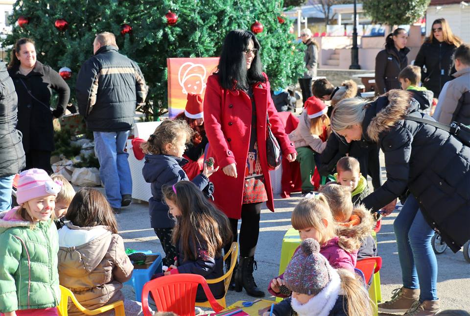 Sveta Luce razveselila i darivala virske mališane Sveta Luce razveselila i darivala virske mališane