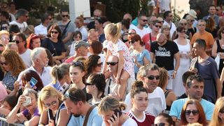 Split dostojanstveno na posljednju plovidbu ispratio legendu Olivera Dragojevića