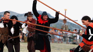 Zadar, Vrana, 170812.
Povijesno turisticki spektakl koji organizira TZ Pakostane i udruga Vitezovi vranski danas se nastavlja rekonstrukcijom bitke za Vranu, na autenticnoj lokaciji u Hanu Jusuf – pase Maskovica. U sklopu Dana vitezova vranskih podignuti Zadar, Vrana, 170812.
Povijesno turisticki spektakl koji organizira TZ Pakostane i udruga Vitezovi vranski danas se nastavlja rekonstrukcijom bitke za Vranu, na autenticnoj lokaciji u Hanu Jusuf – pase Maskovica. U sklopu Dana vitezova vranskih podignuti