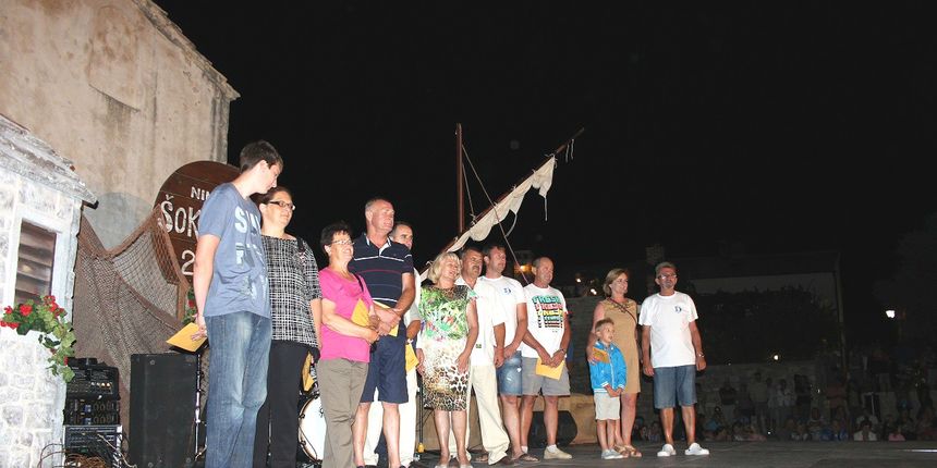 Nin ima ekskluzivu – jelo koje se časti i slavi kroz manifestaciju Šokolijadu, jednoj od  najvažnijih gastro manifestacija u Zadarskoj županiji te  jednoj od 100 najznačajnih manifestacija u Hrvatskoj