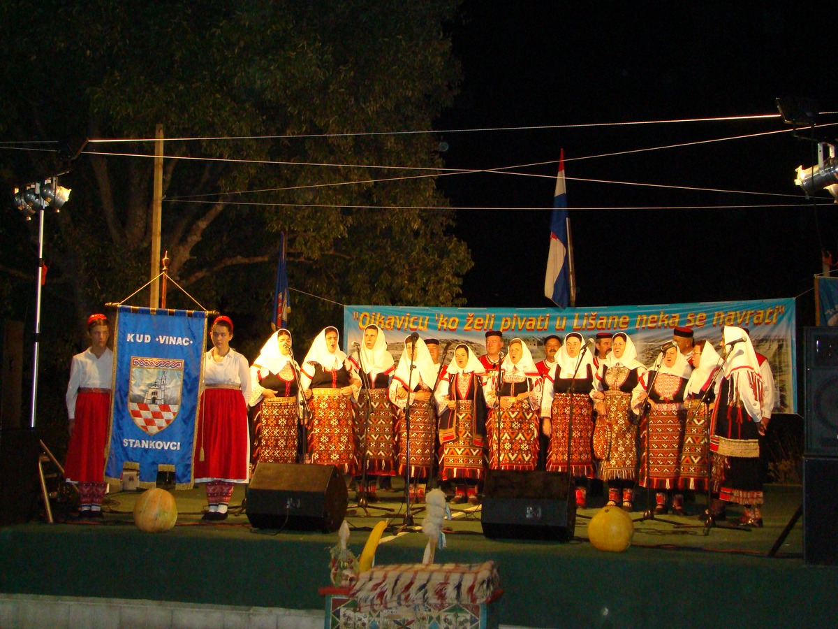 Ojkavicu tko želi pivati, u Lišane neka se navrati, foto: Mane Ledenko