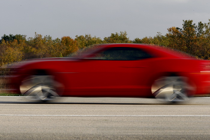 Zadar, 091111.
U Zadru je danas zapocelo predstavljanje novog Chevroletovog automobila Camaro. Novi model Chevroleta privukao je veliki broj novinara iz inozemstva koji ce ovih dana vrsiti testiranje Camara.
Foto: Jure Miskovic / CROPIX Zadar, 091111.
U Zadru je danas zapocelo predstavljanje novog Chevroletovog automobila Camaro. Novi model Chevroleta privukao je veliki broj novinara iz inozemstva koji ce ovih dana vrsiti testiranje Camara.
Foto: Jure Miskovic / CROPIX