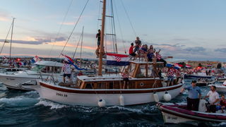 Veličanstven doček četvorice zadarskih Vatrenih od Gradskog mosta do Foruma