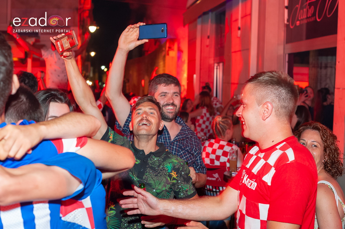 Zadar je gorio: Velika fešta nakon plasmana Vatrenih u finale Svjetskog prvenstva