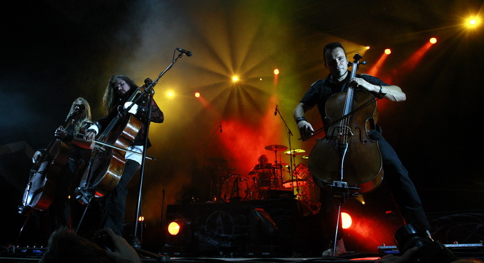 Pula, 180811.
Arena Fest 2011 na kraju koncertne sezone u pulskoj Areni. Nastupaju tri europska benda: Apocalyptica, Guano Apes i Laibach.
Na slici je Apocalyptica.
Foto: Goran Sebelic / CROPIX Pula, 180811.
Arena Fest 2011 na kraju koncertne sezone u pulskoj Areni. Nastupaju tri europska benda: Apocalyptica, Guano Apes i Laibach.
Na slici je Apocalyptica.
Foto: Goran Sebelic / CROPIX