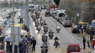 Veliki ocekivani defile od nekoliko tisuca Harley bikera ipak se sveo na brojku od svega par stotina zbog loseg vremena. Photo: Filip Brala/PIXSELL Veliki ocekivani defile od nekoliko tisuca Harley bikera ipak se sveo na brojku od svega par stotina zbog loseg vremena. Photo: Filip Brala/PIXSELL