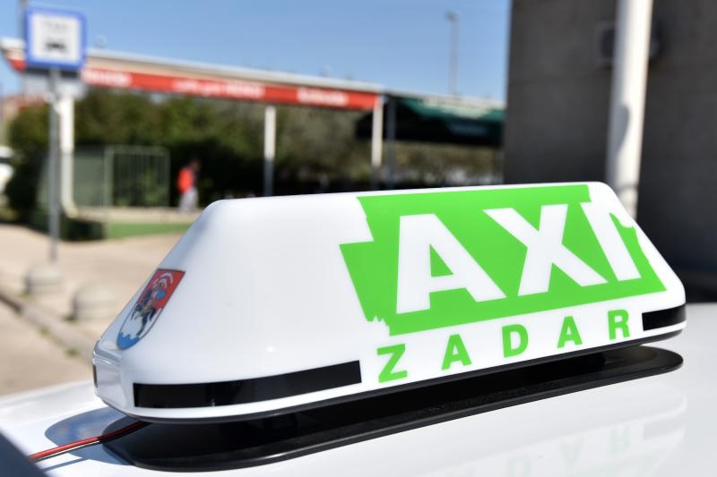 Na autobusnom kolodvoru dio taksista odrzao je prosvjed zbog kako kazu sve tezih uvijeta rada. Photo: Dino Stanin/PIXSELL