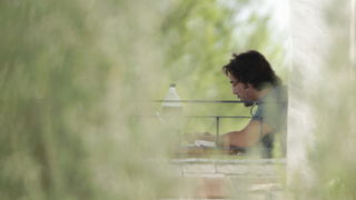 Prigradica, otok Korcula , 270911.
Glumac Javier Bardem snimljen prilikom ukrcaja u brod Majsan marke Beneteau Antares 10,80  koji ga je prebacio na svjetionik Plocica na snimanje filma “Venuto al mondo”.
Foto: Tom Dubravec /  CROPIX