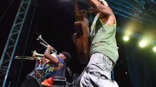 Manu Chao, jedan od najomiljenijih bendova na ovim prostorima, odrzali su veceras koncert na zadarskom Jazine Open Airu. Photo: Dino Stanin/PIXSELL Manu Chao, jedan od najomiljenijih bendova na ovim prostorima, odrzali su veceras koncert na zadarskom Jazine Open Airu. Photo: Dino Stanin/PIXSELL