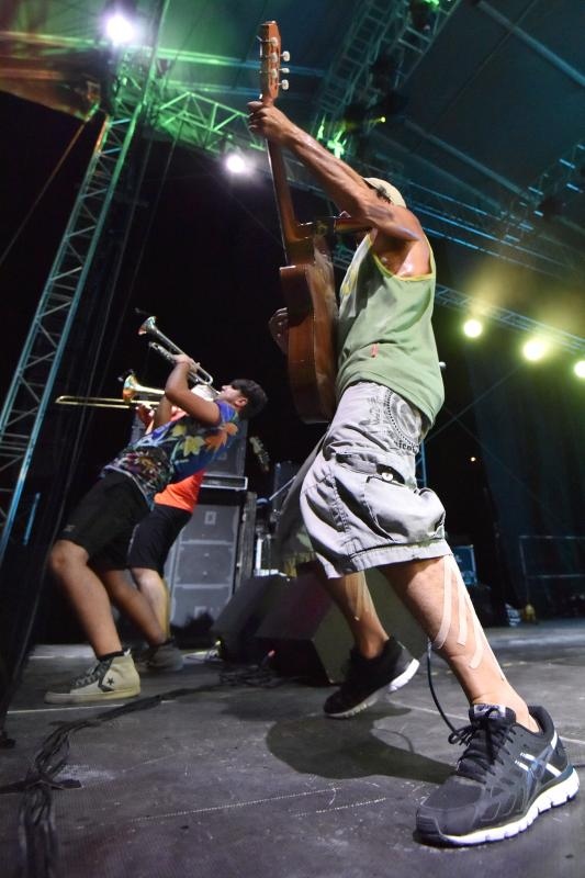 Manu Chao, jedan od najomiljenijih bendova na ovim prostorima, odrzali su veceras koncert na zadarskom Jazine Open Airu. Photo: Dino Stanin/PIXSELL Manu Chao, jedan od najomiljenijih bendova na ovim prostorima, odrzali su veceras koncert na zadarskom Jazine Open Airu. Photo: Dino Stanin/PIXSELL