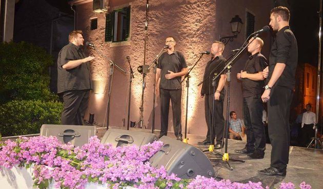 Klapa Munita u Sv. Filip Jakovu